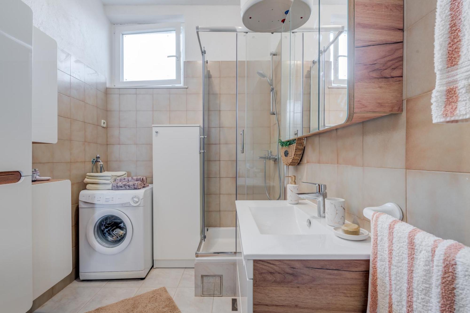 Blue Paradise Apartman 2 Sevid Bagian luar foto